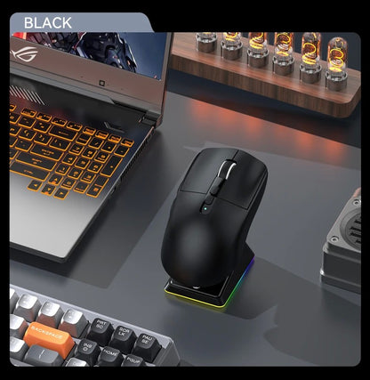 Mouse Bluetooth Attack Shark X6 PAW3395, conexão tri-mode 2.4, base de carregam